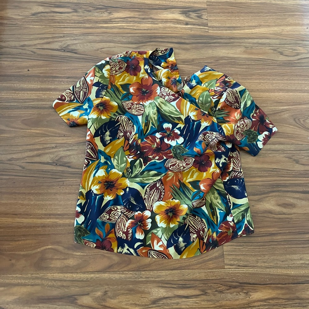 Vintage multicolor Vibrant Tropical Floral Short Sleeve Shirt blouse